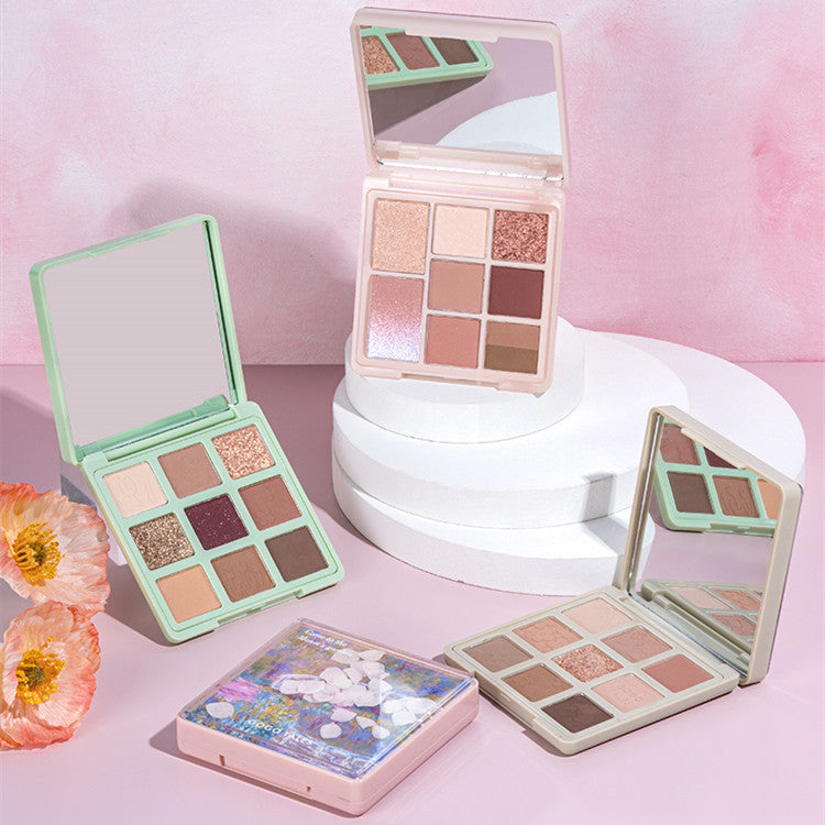 Gogo Tales Chic Multi-Finish Eyeshadow Palette – Matte, Pearl & Glitter Shades 🌸💖