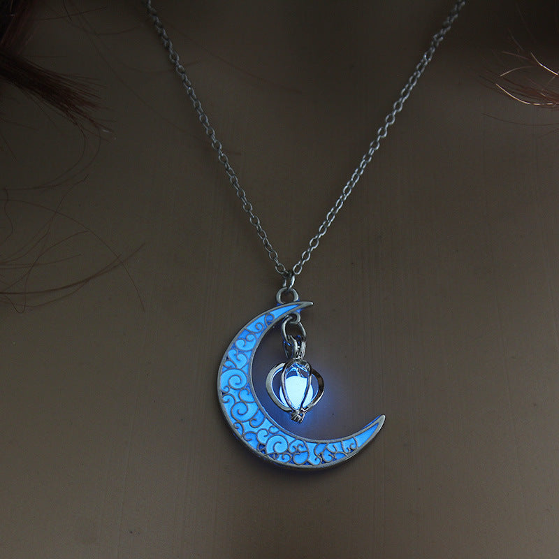 Glowing Moon Pendant Necklace – Shine like the night sky you were born under 🌙💖