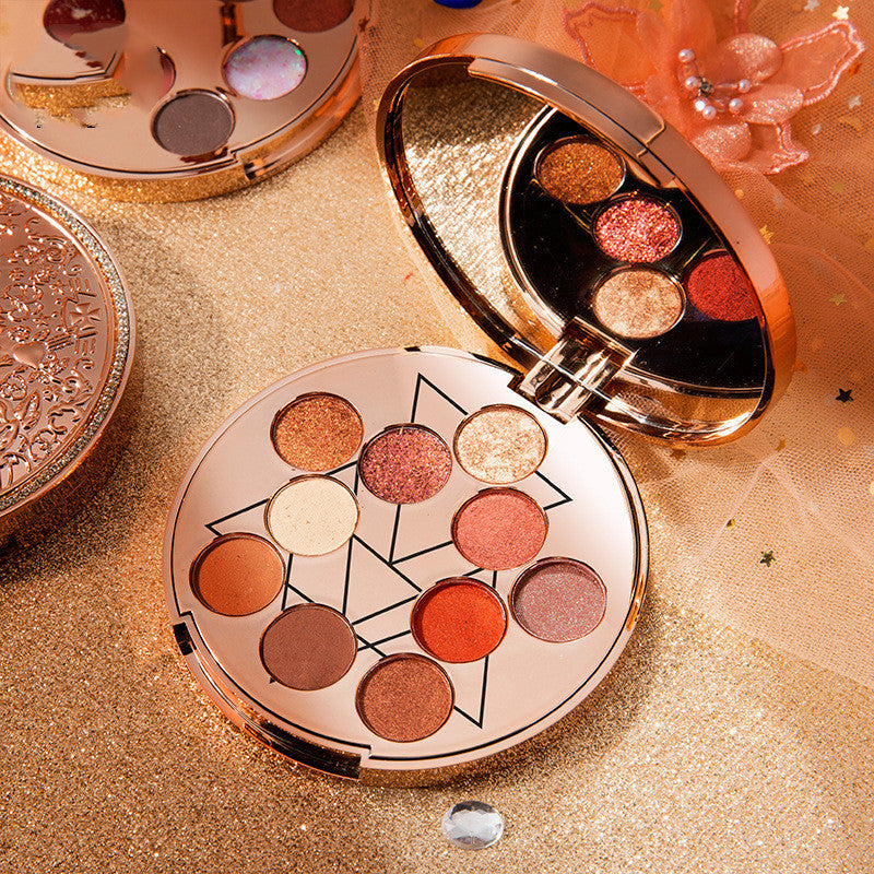 🍀 Goddess of Luck 10-Color Eyeshadow Palette — Shine Bold, Glow Lucky ✨