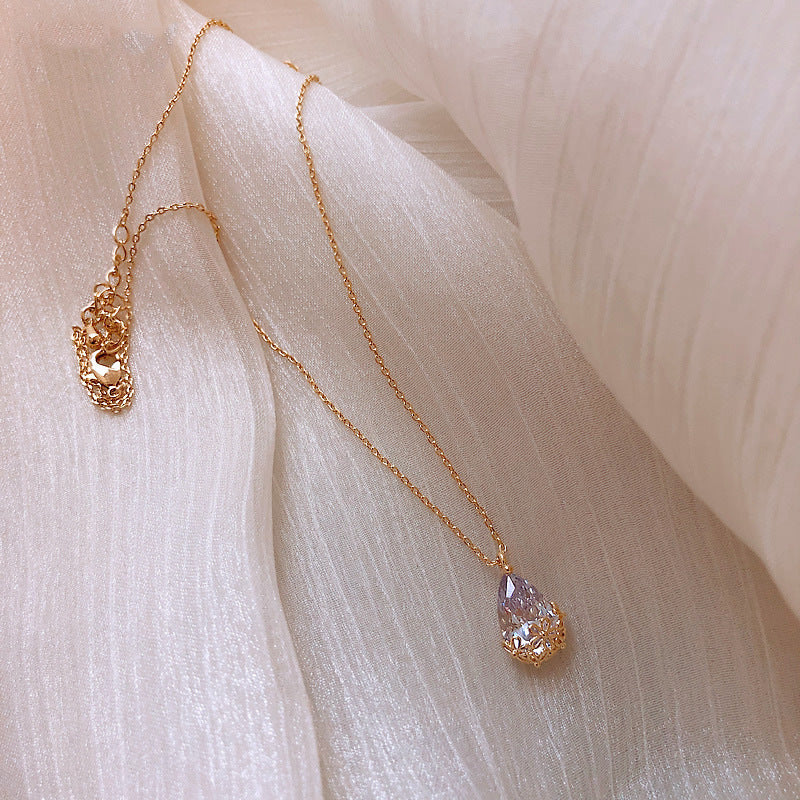 💧💜 Crystal Water Drop Necklace – Adjustable Glow Pendant 💜✨️