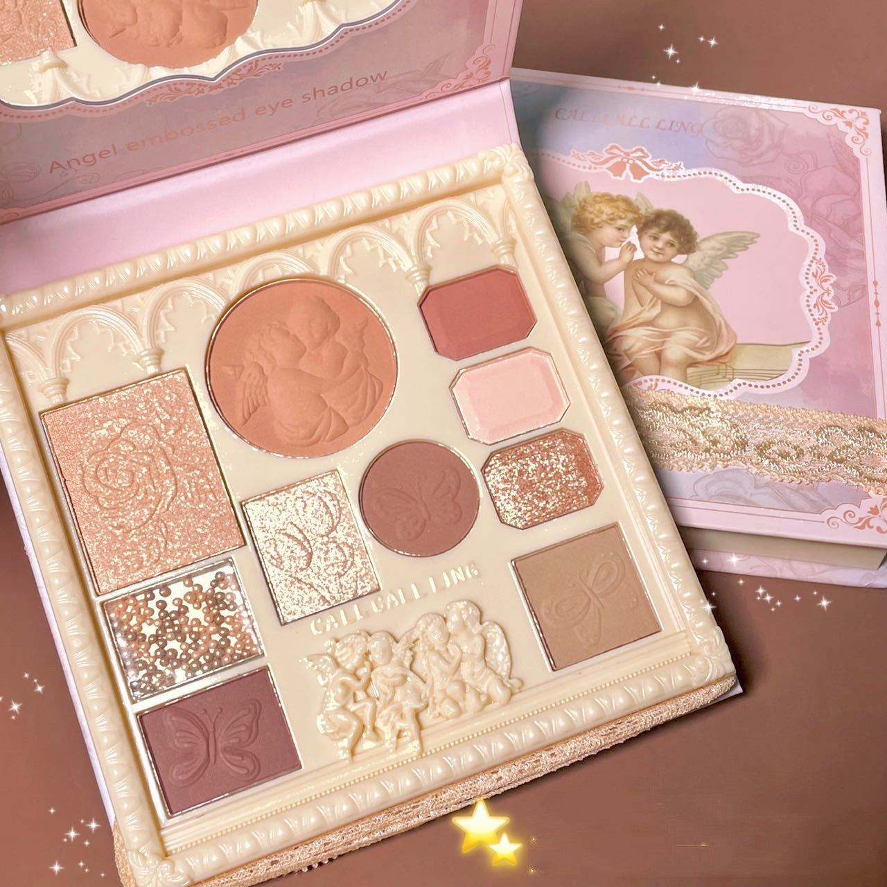 😇 Embossed Angel Palette — Blush, Highlight & Eyeshadow in One ✨