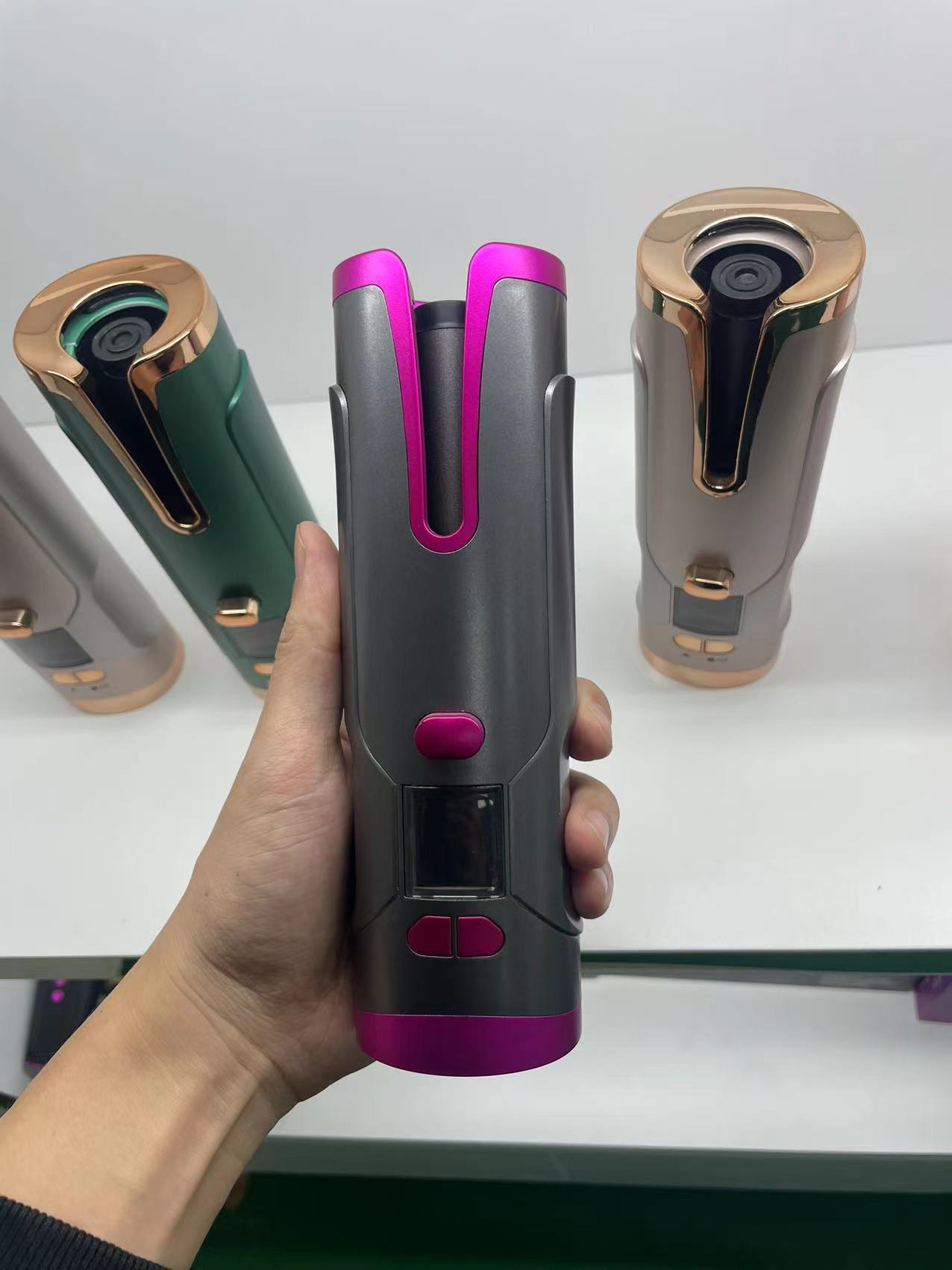 ✨ AutoWave Ceramic Curler – Wireless Magic Curls 🌀
