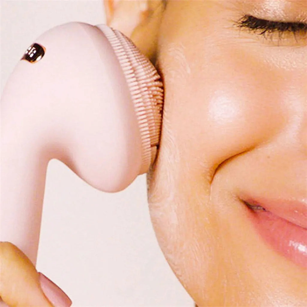 ✨ Electric Silicone Facial Cleaner 🌊