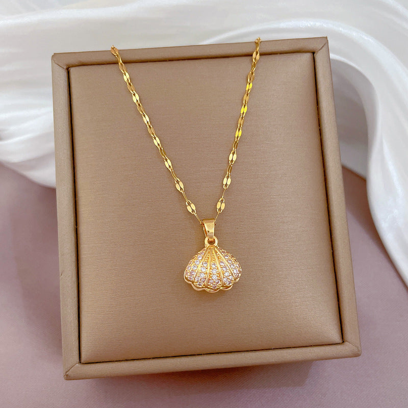 🤍🐚 Shell Pearl Necklace with Rhinestones – Elegant Glow Jewelry 🐚🤍