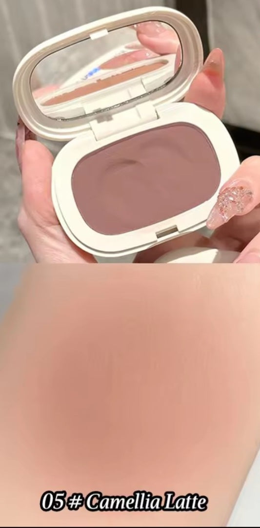 🌸 Single Color Silky Matte Blush – Natural Soft Glow ✨️