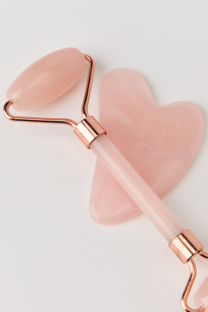 ✨️ Glow at home – Rose Quartz Roller & Gua Sha for puff-free, radiant skin. Spa vibes, natural crystals, all-day self-care. 🌸
